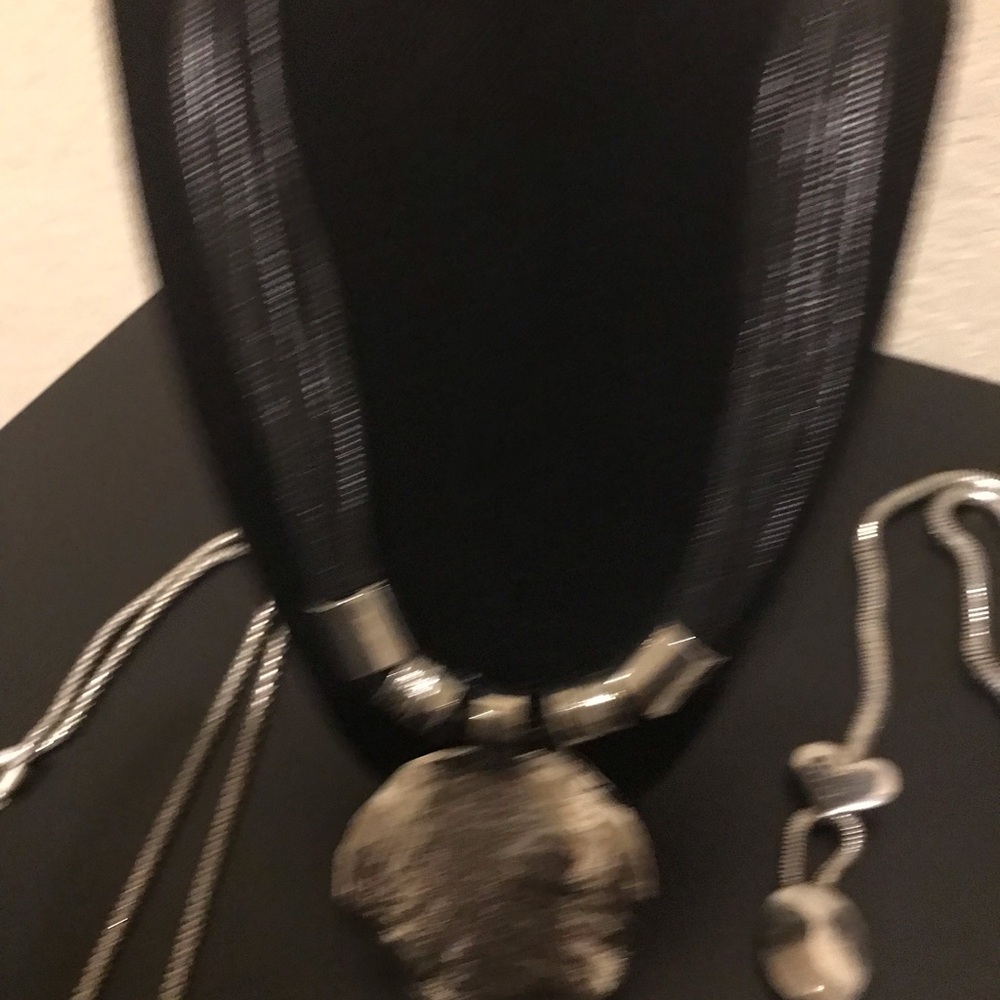 Elegant Silver and Black Necklace Set, selling as a set only. - Picture 3 of 4